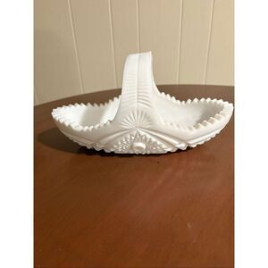 Martec Milkglass, Vintage, Basket Milkglass, Starburst, Star pattern